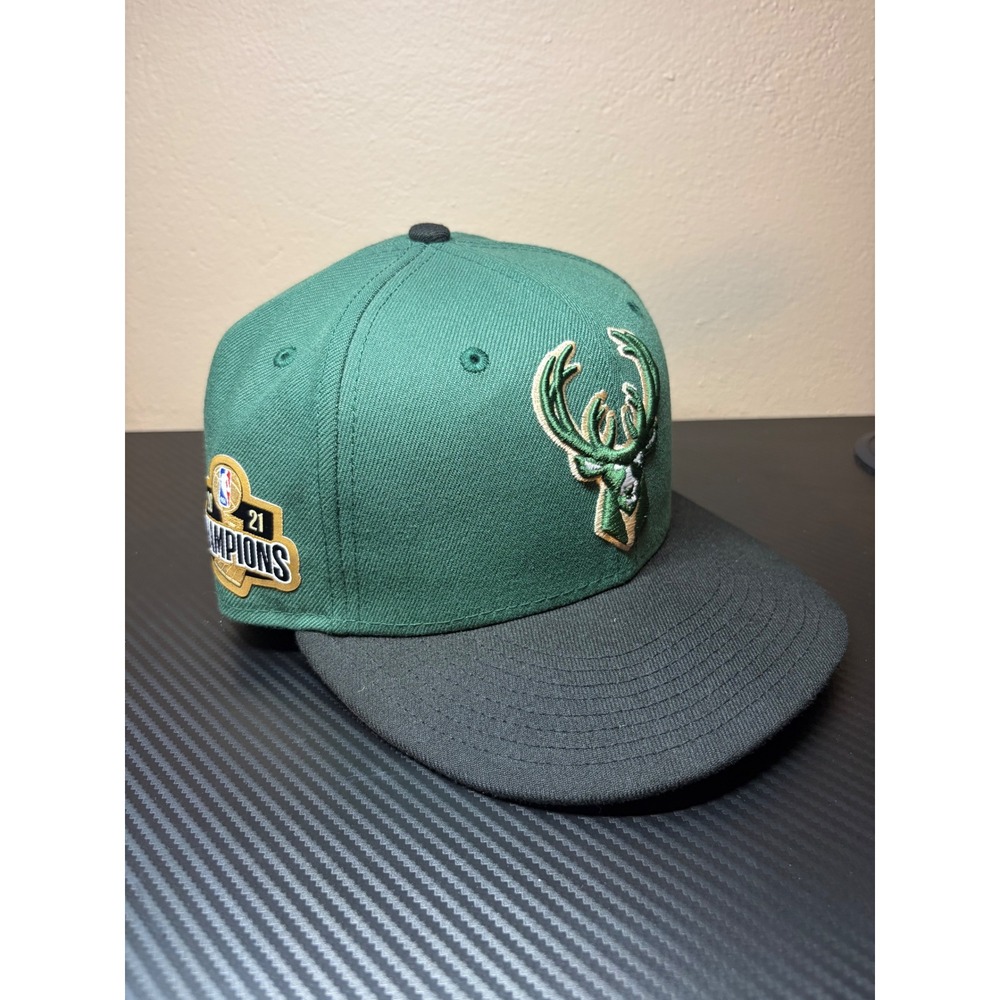 New Era Milwaukee Bucks 2021 NBA Champions 59FIFTY Fitted Hat 7‎ 1/8 Green Black